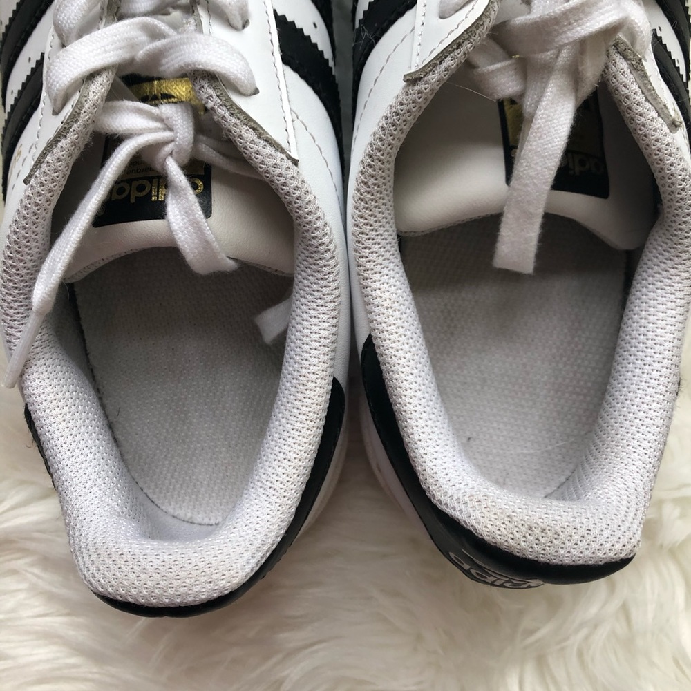 Aidas Sneakers - Picture 11 of 12